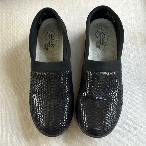 Clarks Shoes - Clarks Black Slip on Black Snake Skin Shoes Size 8.5